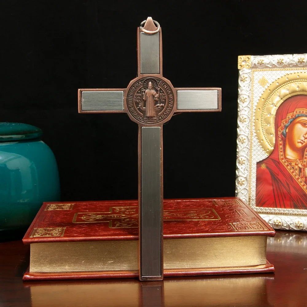 HTISOK – Cruz Católica con Imagen de Jesús | Decoración de Pared y Cruz de Oración de Aleación Metálica